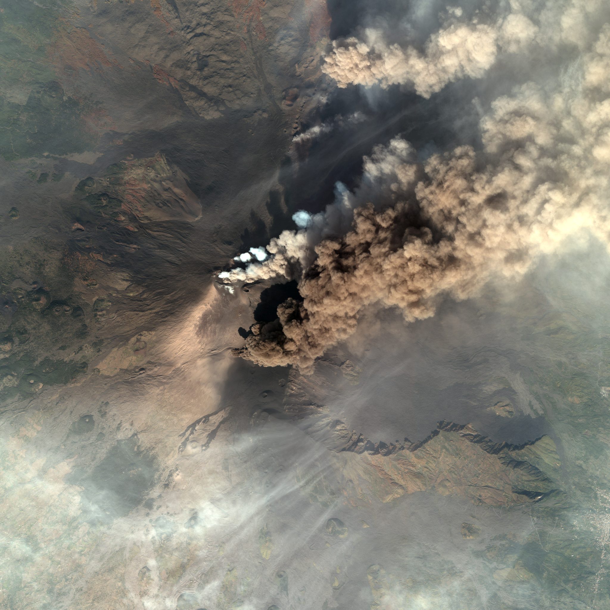 Scientists Warn: One of Earth’s Supervolcanoes Is Waking Up — And It Could Plunge the Planet Into Chaos